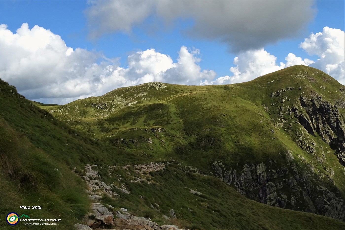 72 Verso il Monte Avaro (2088 m).JPG